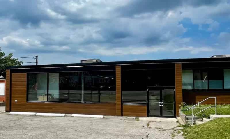 Design District Showroom: Turnkey Space with High Visibility