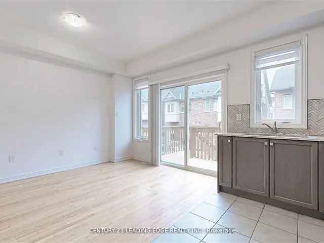 Beautiful Semi Detached Alton Village 3 Beds 3 Baths 1609 Sq Ft