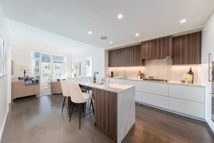 South Cambie Condo for Sale 950sf Vancouver West