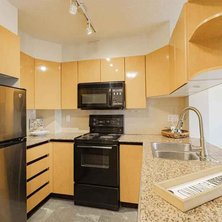 Downtown Vancouver 1-Bedroom Apartment Near English Bay