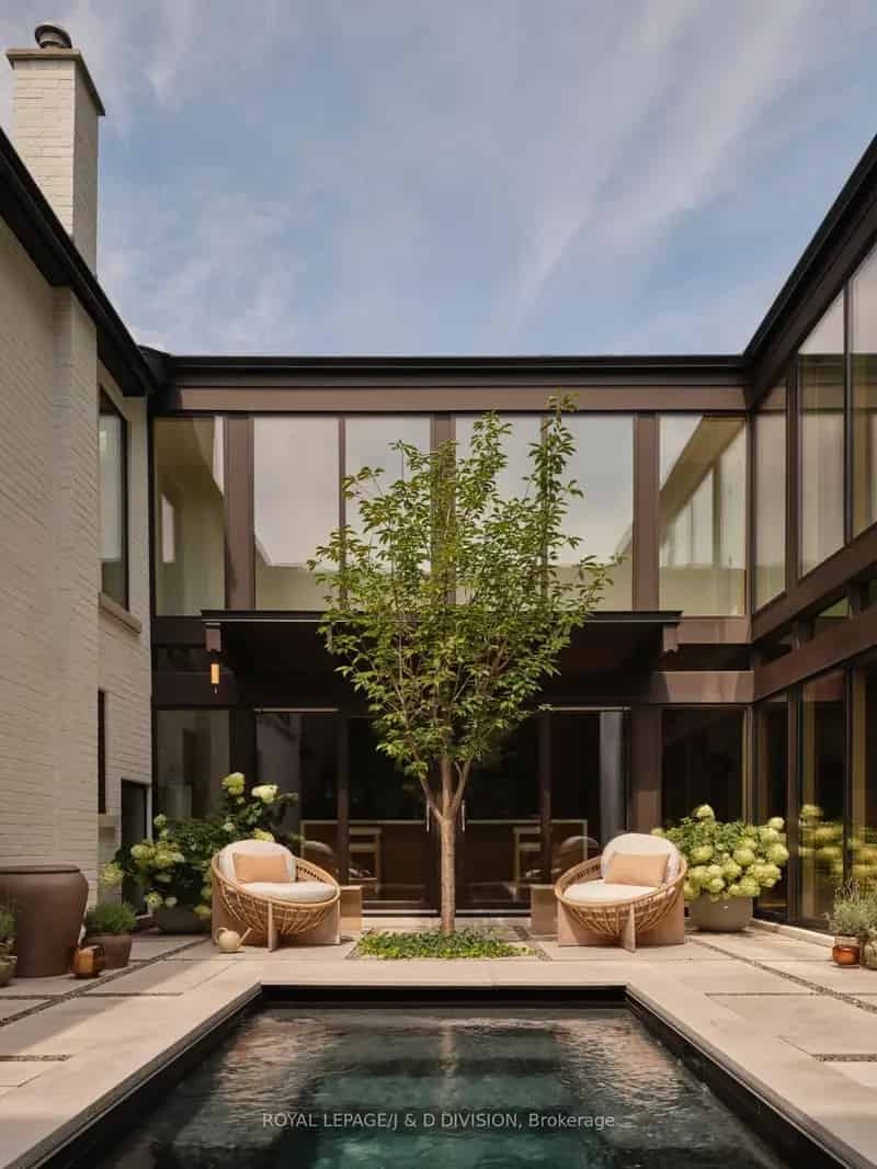 Luxury Rosedale Home  Ravine Lot Gunite Pool Smart Home