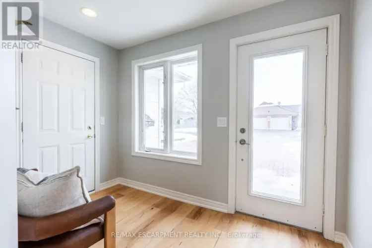 Buy Bungalow in Stoney Creek with Modern Features and Spacious Lot