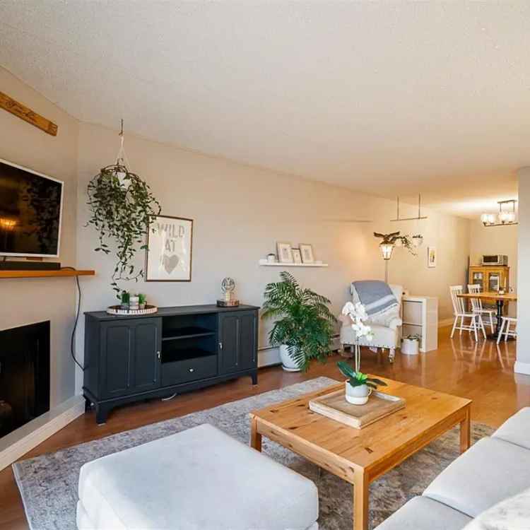 Lower Lonsdale 2 Bed Condo for Sale City Views Pet Friendly