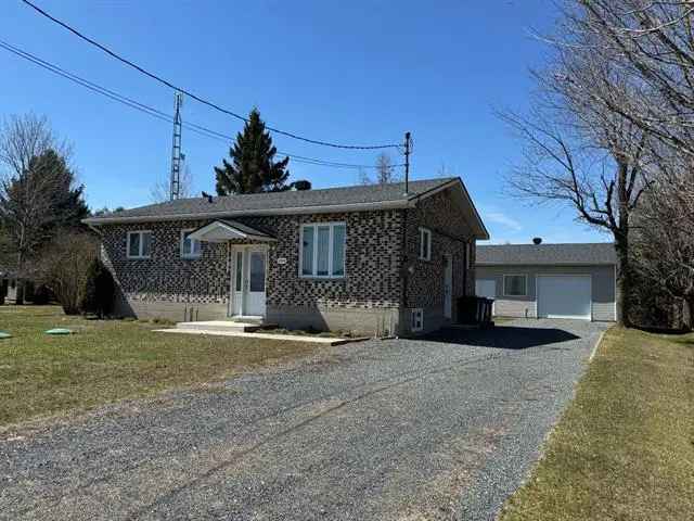 Bungalow for Sale Granby Rue Bernard