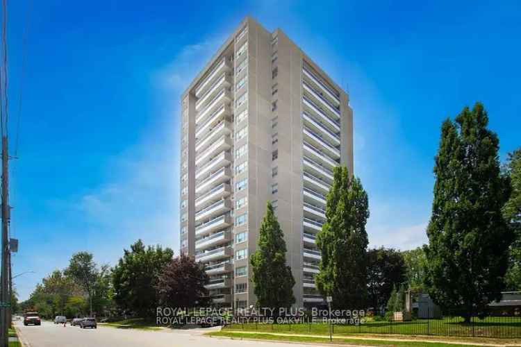 Condo For Sale in Oakville, Ontario