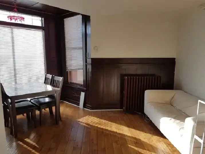 Toronto Bachelor Studio Apartment for Rent - Utilities Included