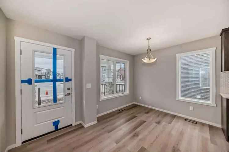 Townhouse For Rent in Calgary, Alberta