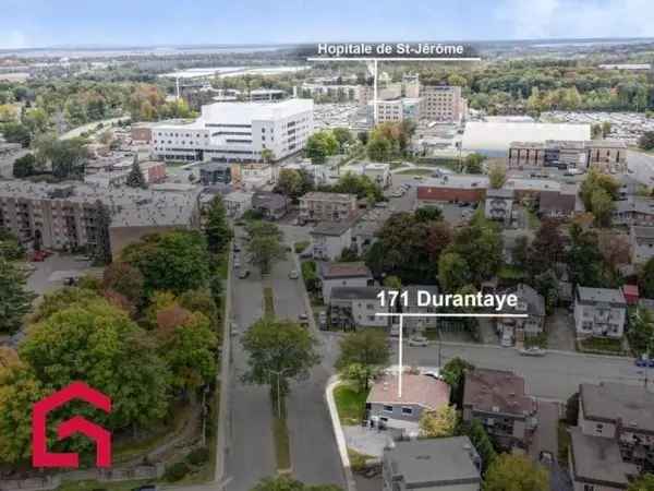 Renovated Bungalow near Saint Jerome Train Station