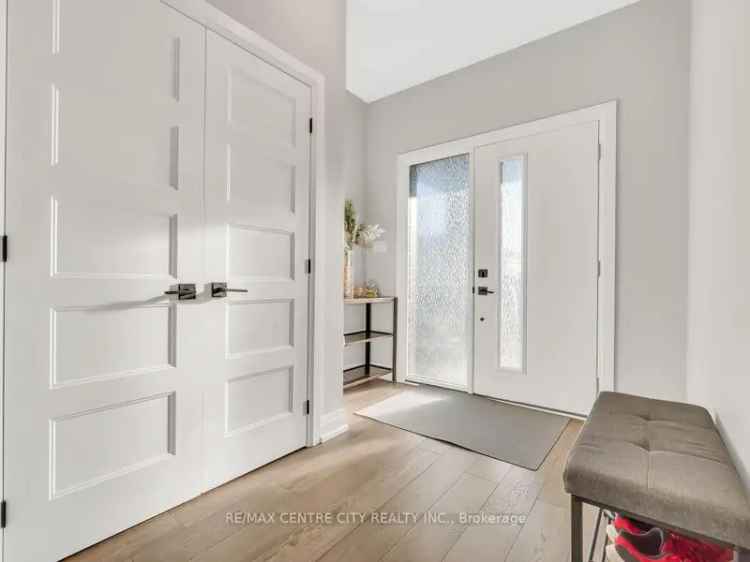 2096 Coronation dr North London Family Home