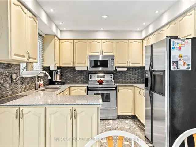 House For Sale in Oshawa, Ontario