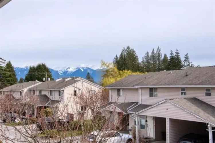 A $595,000.00 Townhouse with 2 bedrooms in Gibsons & Area, Sunshine Coast