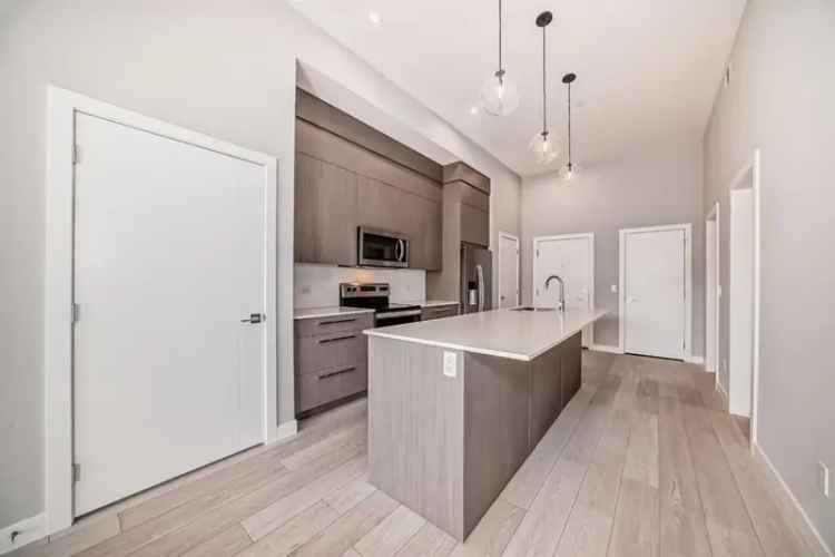 Skyview Ranch Main Floor Corner Suite 2 Bed 2 Bath