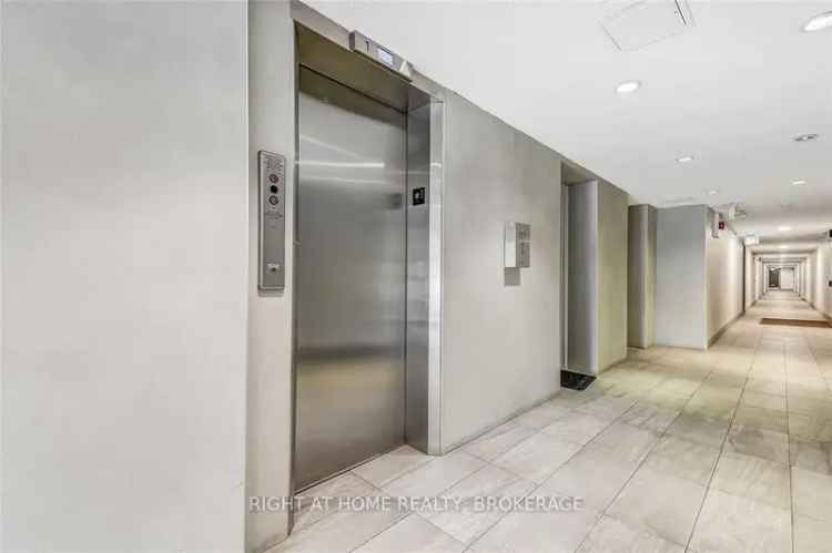 Condo For Sale in Burlington, Ontario