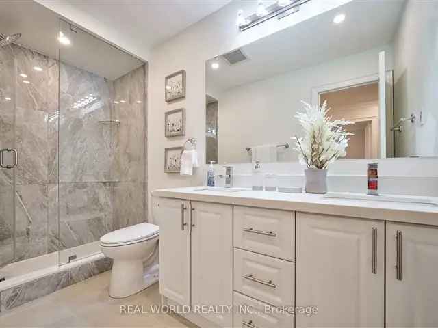 House For Sale in Vaughan, Ontario