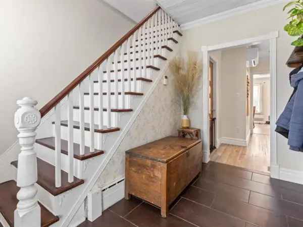 Two-Story House for Sale 4 Bedrooms Montérégie
