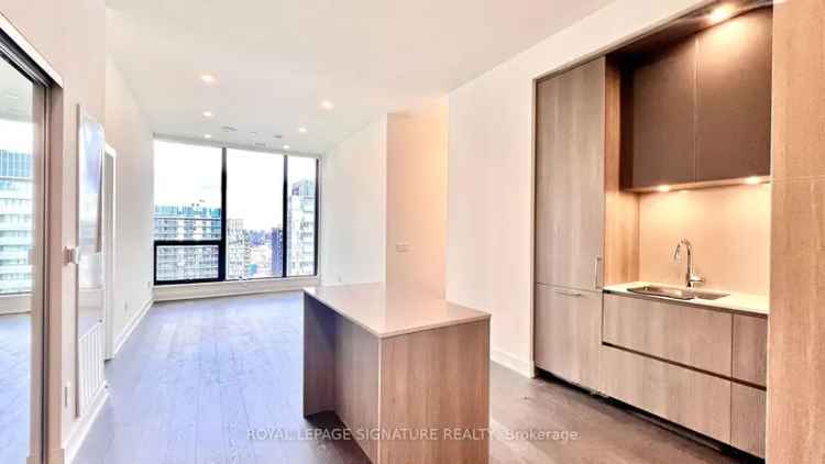 House For Rent in 15, Mercer Street, Toronto, Ontario