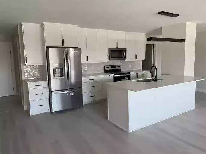 88 Hogan Court Apartment Bedford - 2 Bed 10th Floor with Lake Views