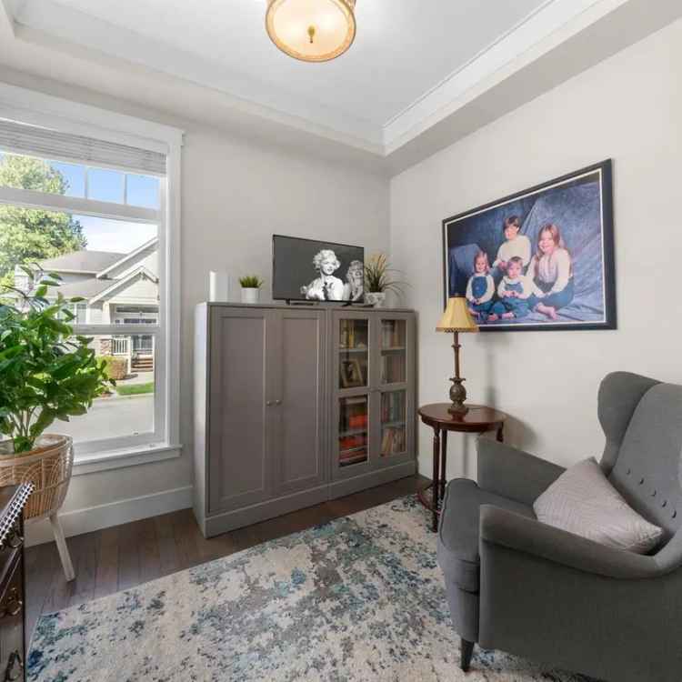 Immaculate 5-Bed Family Home in Summerfield