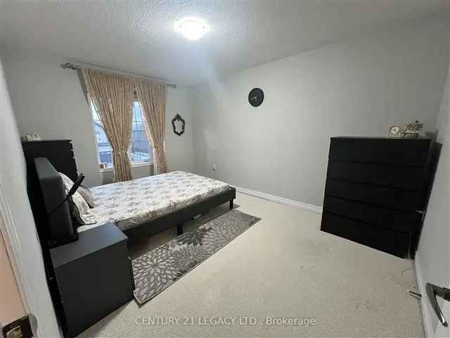 House For Sale in Hamilton, Ontario