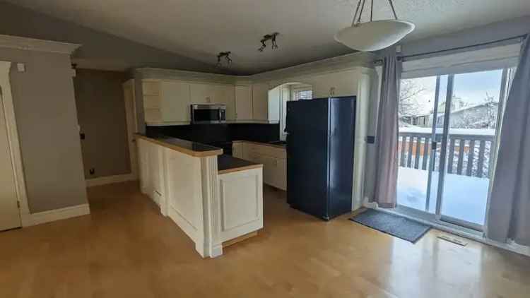 2134 19 Street Northeast -  in Calgary