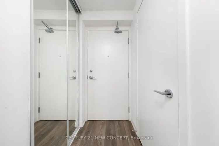 Condo For Sale in Vaughan, Ontario