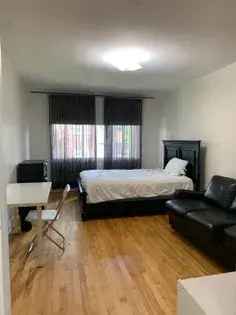 Montreal Furnished Room for Female Students