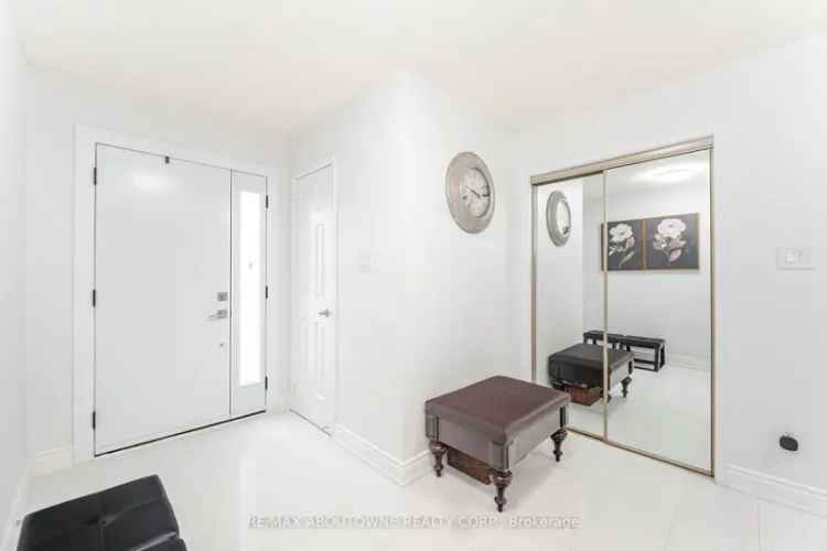 Luxury Mississauga Townhome 3 1 Beds 4 Baths Hurontario