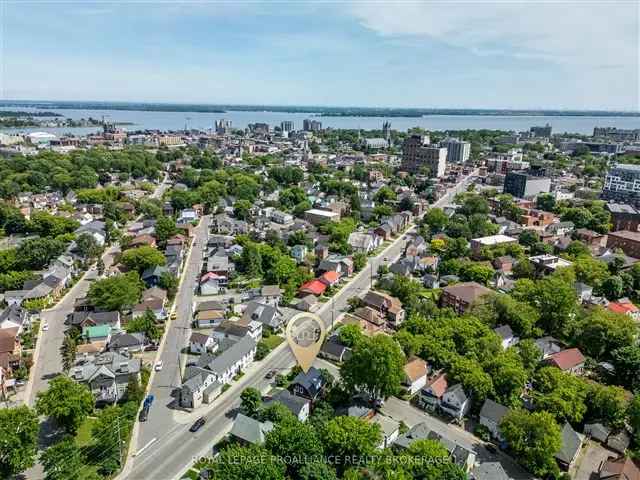 House For Sale in Kingston, Ontario