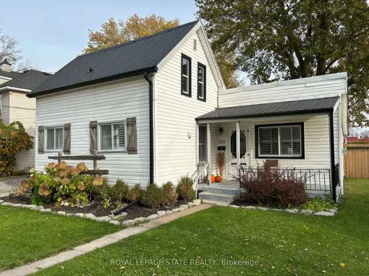 House For Sale in Dunnville, Ontario