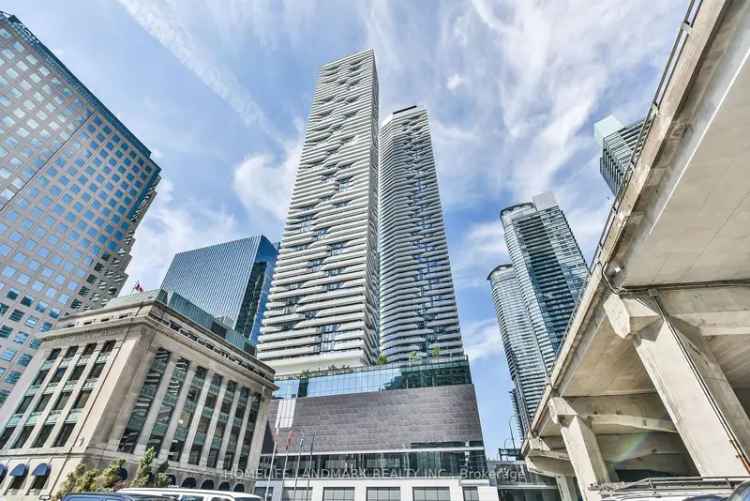 House For Rent in 88, Harbour Street, Toronto, Ontario