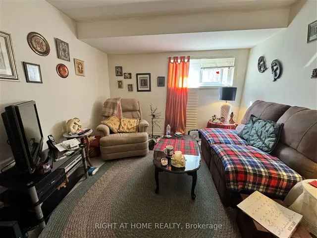 House For Sale in Kingston, Ontario