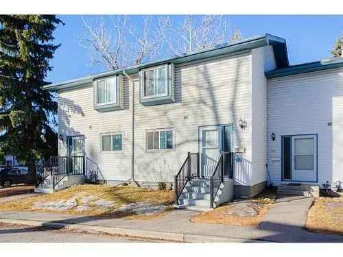 Townhouse For Sale In Glamorgan, Calgary, Alberta