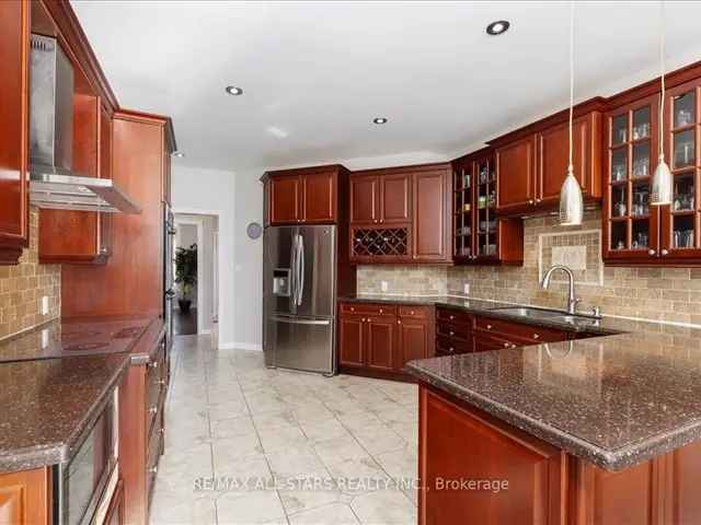 House For Sale in Georgina, Ontario