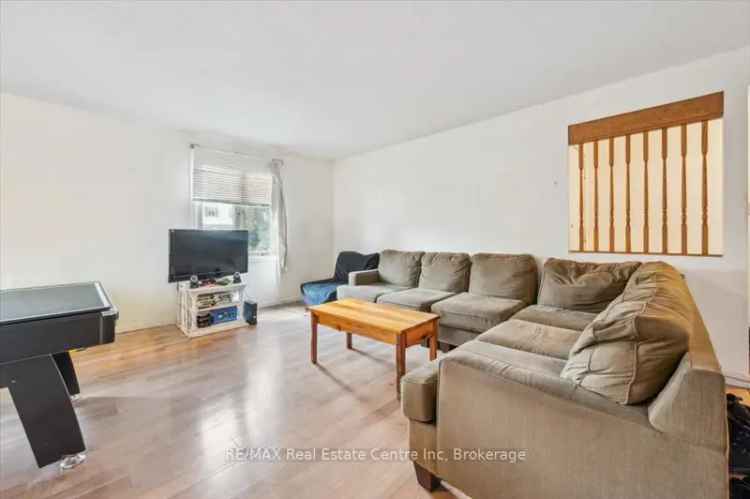 5-Bedroom Home with Legal 2-Bedroom Basement Apartment Near University