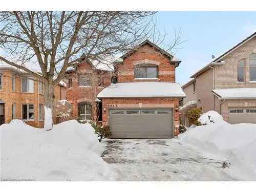 House For Sale In West Oak Trails, Oakville, Ontario