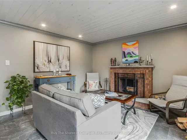 House For Sale in 100, Peel Street, Southampton, Ontario