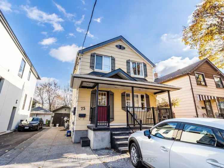 House For Sale in Toronto, Ontario