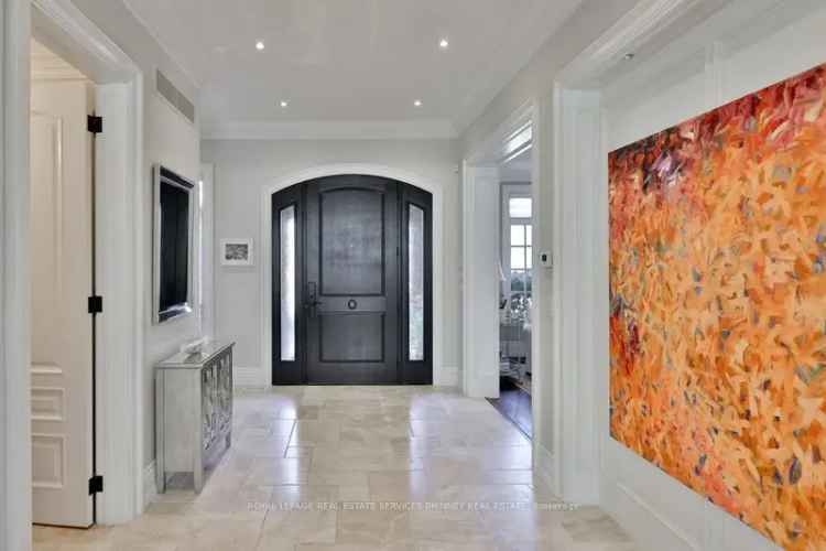 Luxury Family Home in Mineola West