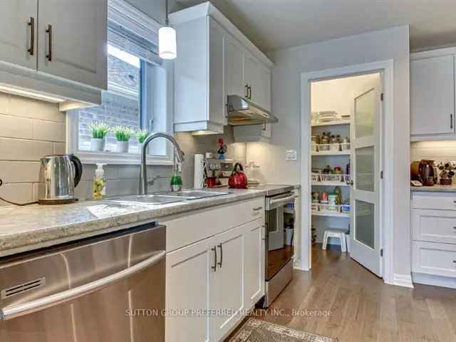 Beautiful Freehold Townhouse in St Thomas