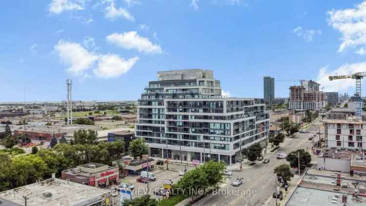 859 West Queensway Condos 2 BR + Den 2 Bath Suite