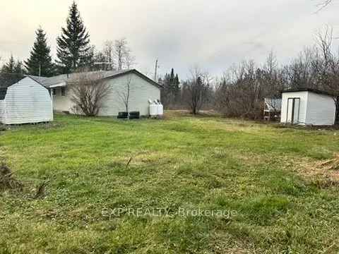 House For Sale in Admaston/Bromley, Ontario