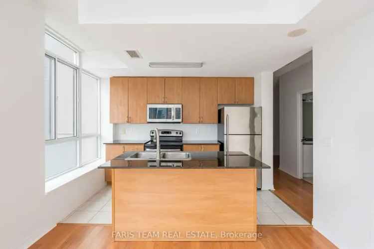 Luxury Condo near Sheridan College & Square One