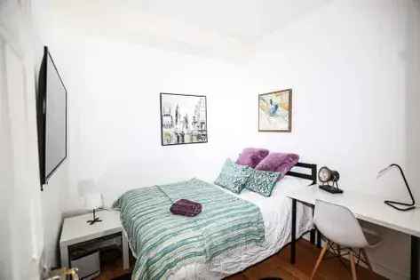 10 rooms student apartment of 210 m² in Toronto