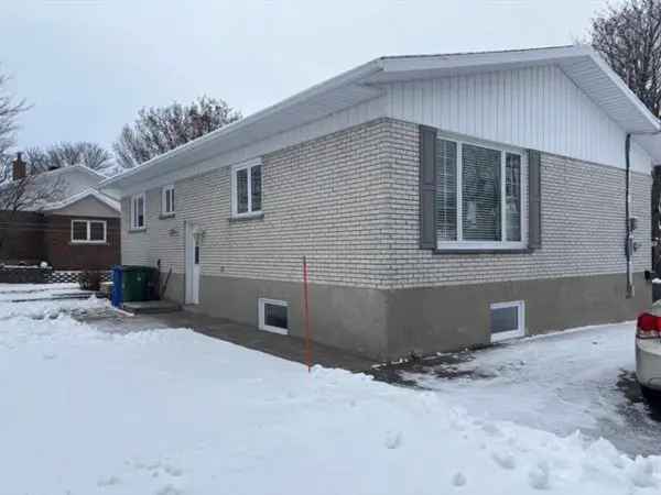 Spacious Renovated 3-Bedroom Bungalow in Montmagny