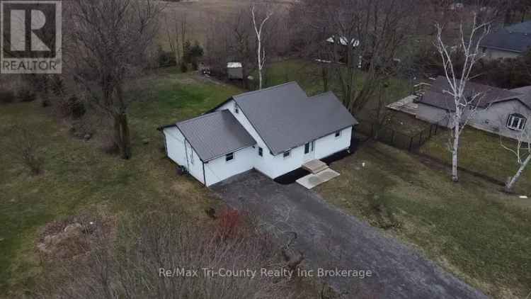 4 Bedroom 2 Bathroom Home Near Beach and Downtown