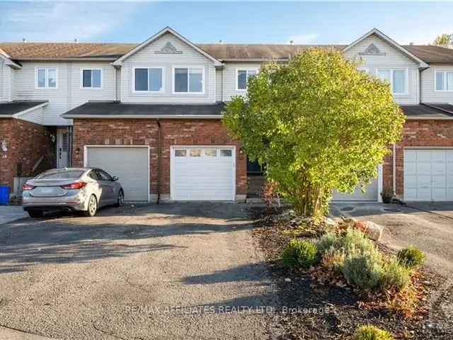 Arnprior Townhome: Updated Kitchen, 3 Bedrooms, Private Backyard