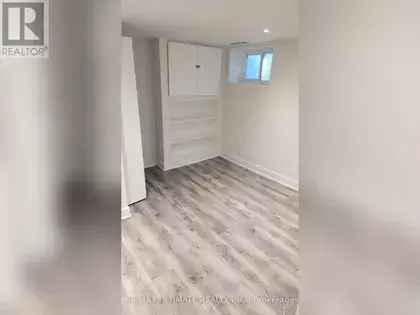 1 room house of 322 m² in Toronto