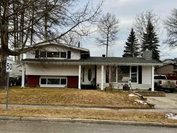 House For Rent in Town of Hinton, Alberta