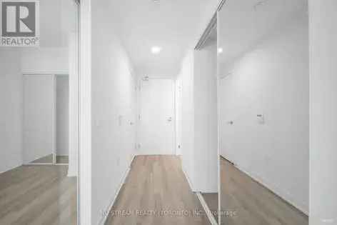 2 rooms apartment of 547 m² in Toronto