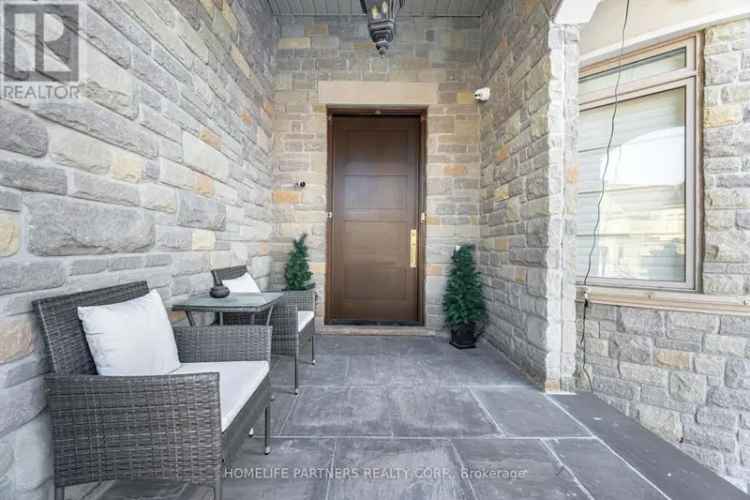 Kleinburg Custom Home: Exquisite Finishes Luxury Backyard Oasis